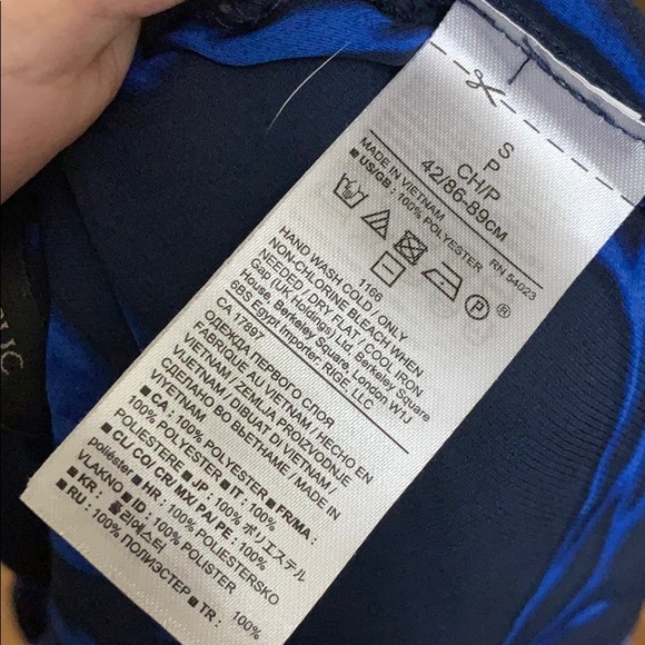 🍄Banana Republic• Blue Floral Bell Sleeve B… - Picture 3 of 5